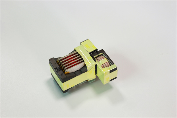 Combination type transformer